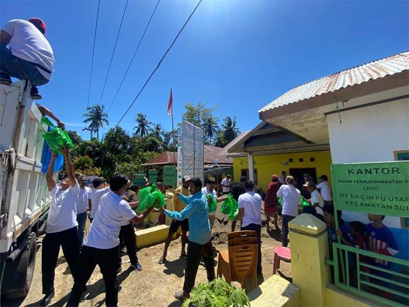 PTPN Salurkan 5,5 Ton Sembako Bantu Korban Banjir Bandang Luwu