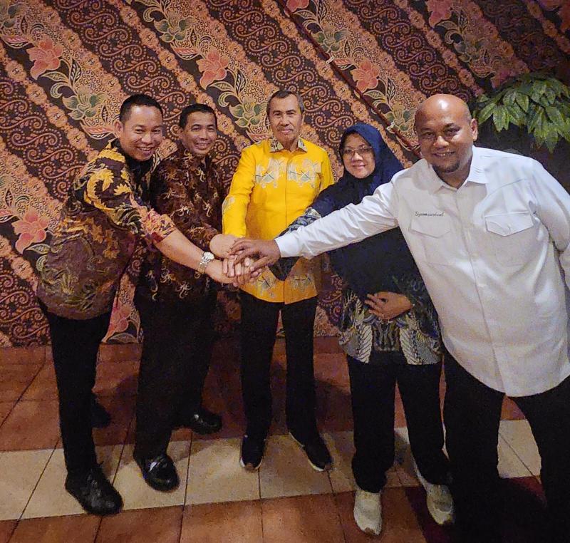 Dr.Afni- Syamsurizal Berlayar di Pilkada Siak
