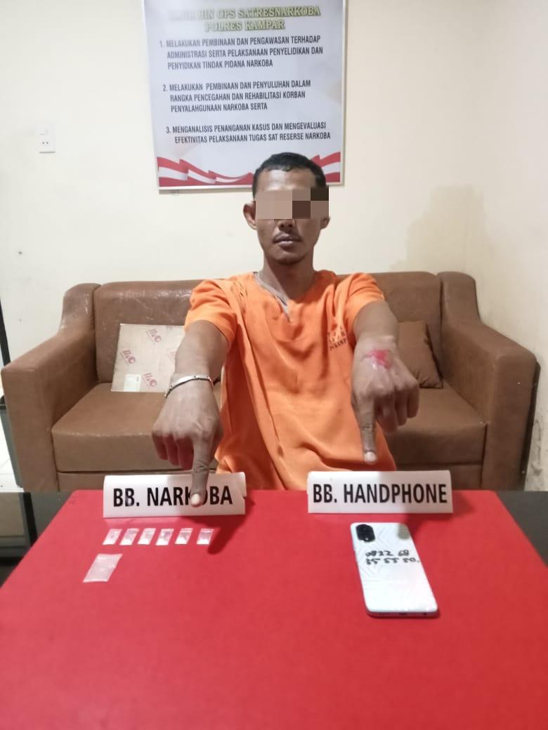 Satnarkoba Polres Kampar Tangkap Pelaku Narkoba di Kelurahan Langgini