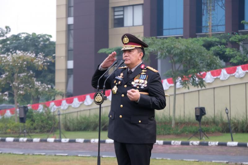 Kapolda Riau Menjadi Inspektur Upacara Dalam Peringatan HUT RI ke-79 Tahun 2024 Yang Diselenggarakan Dihalaman Mapolda Riau