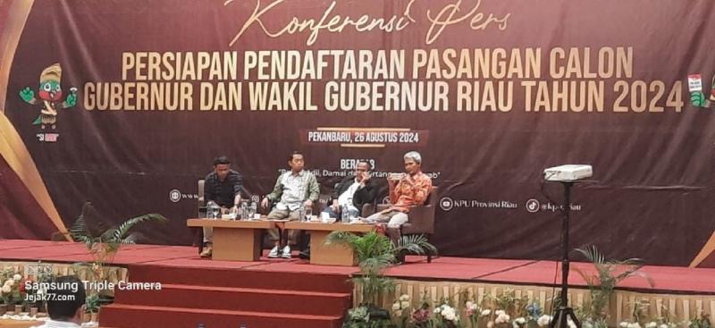 KPU Riau Gelar Konfrensi Pers Persiapan Pendaftaran Gubernur dan Wakil Gubernur Riau 2024