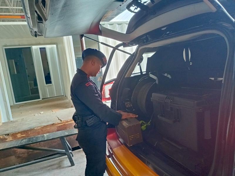 Subsatgas Jibom Menyiapkan Alsus dan Perlengkapan Personel OMP-LK 2024