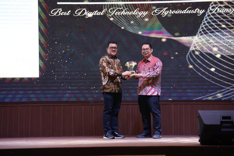 PTPN IV Regional III Dinobatkan Sebagai The Best Digital Agroindustry Transformation in Riau Province