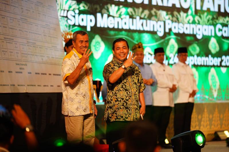 Paslon Suwai Hadiri Deklarasi Pilkada Damai Provinsi Riau 2024