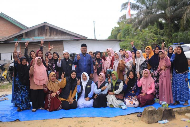 Afni-Syamsurizal Komitmen Perjuangan Hak Guna Hutan Masyarakat