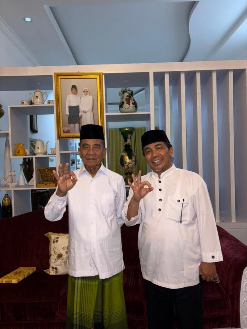 Cawagubri Mawardi M Saleh Diundang Mantan Gubri Anas Maamun ke Rumahnya, Bincang Santai Penuh Canda