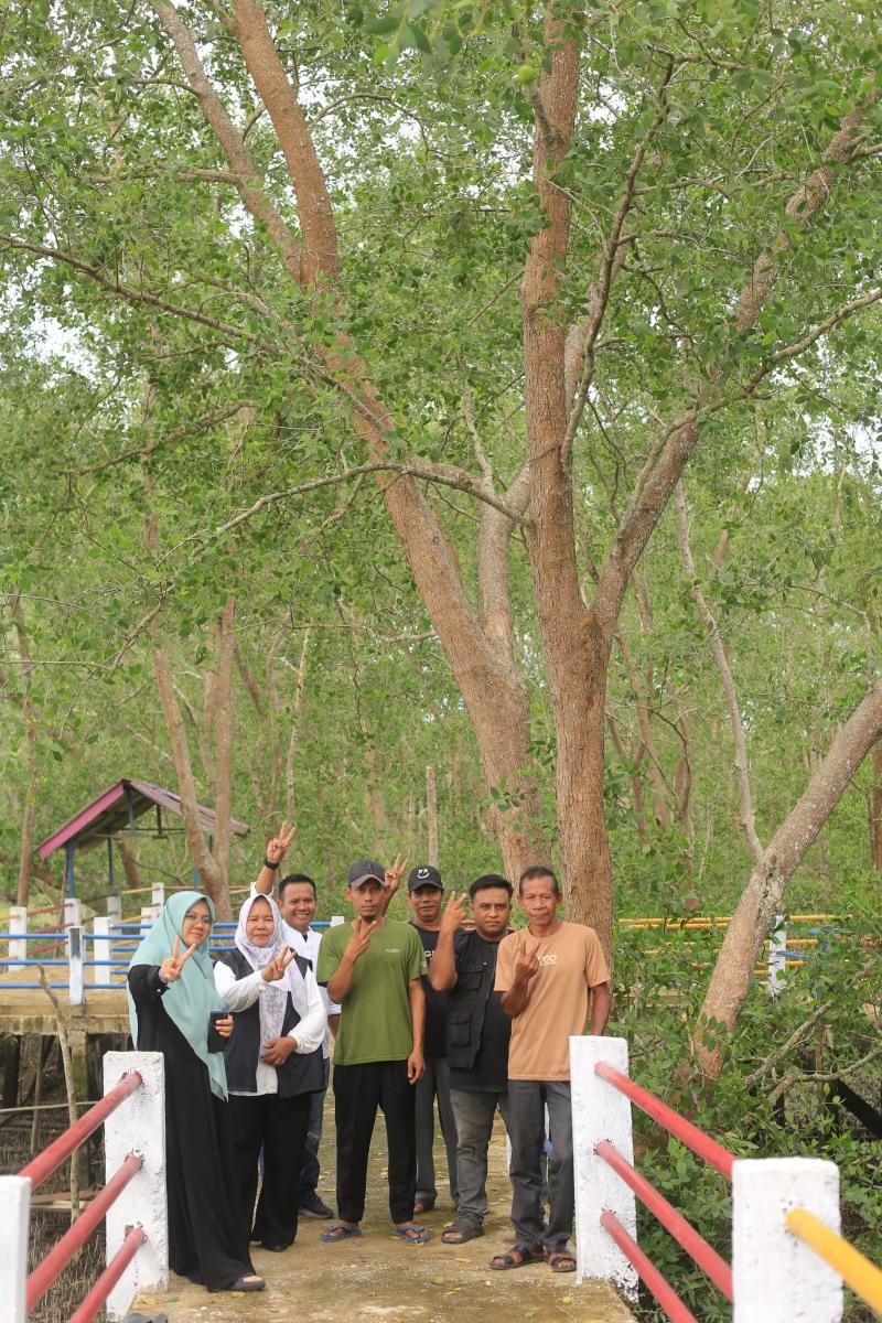 Sudah Terbukti, Dr.Afni Suarakan Penyelamatan Kawasan Pesisir Siak