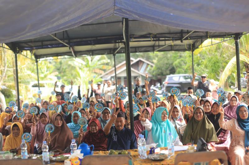 Warga Sabak Auh Berpindah Hati ke Dr.Afni, Karena Janji Alfedri tak Ditepati