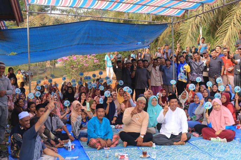 Warga Mandau Menangis, Dr.Afni: Apapun Hasil Pilkada, Saya Tetap Berjuang untuk Rakyat