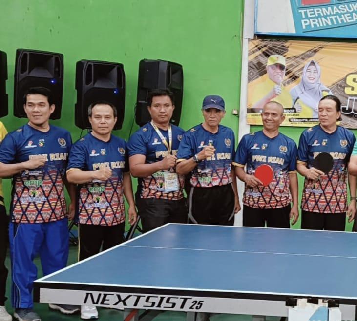 Tim Tenis Meja PWi Riau Ikuti Andil Dalam Turnamen Terbuka PTM Sehati Cup I 2024
