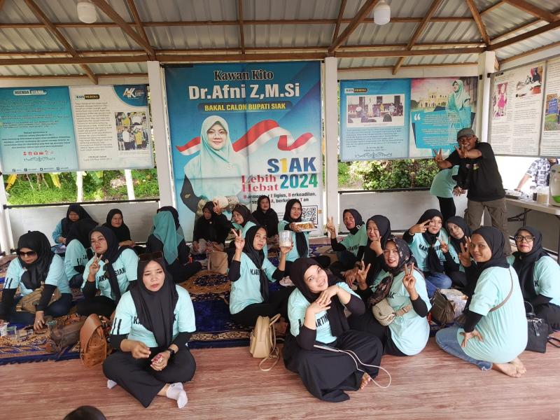 Dr.Afni Pada Massa Pendukung: Saya Sayang Kalian, Kita Percaya KPU