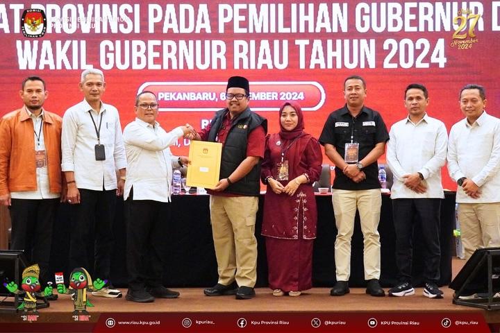 Bawaslu Riau Lakukan Pengawasan Melekat saat Pleno Rekapitulasi Suara Pilgub Riau 2024