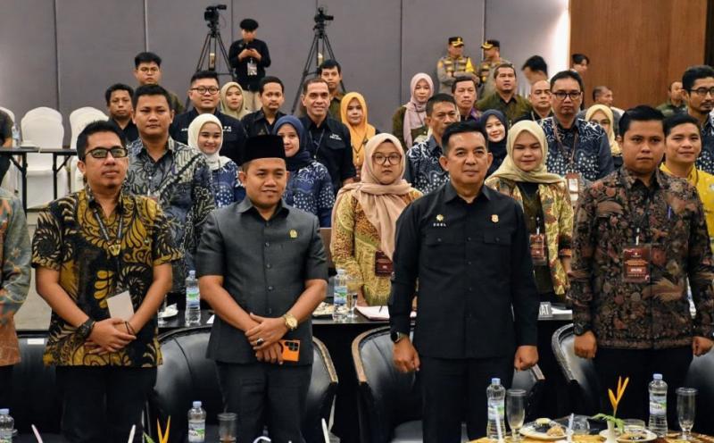 Ketua DPRD Pekanbaru Hadiri Rekapitulasi Suara Pilkada 2024, Tegakkan Transparansi dan Demokrasi