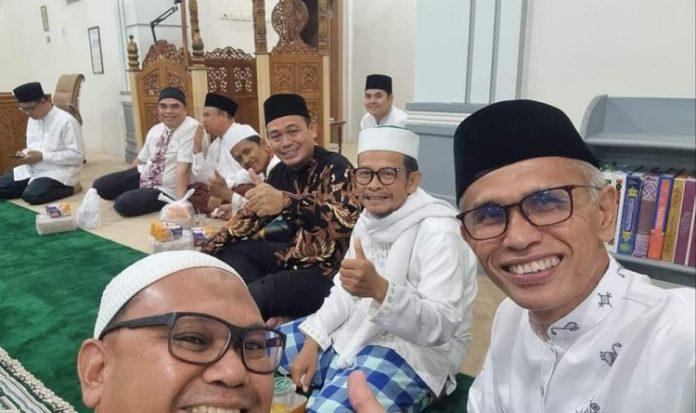 Wakil Ketua DPRD Pekanbaru Nofrizal Lepas Jamaah Haji di Kelurahan Sekip