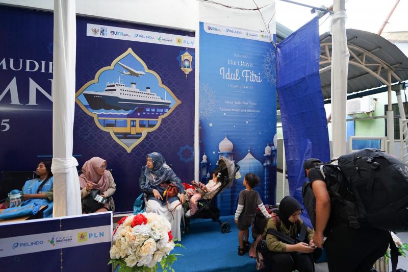 PLN, Pelindo dan Pupuk Indonesia Gelar Posko Mudik Bersama BUMN 2025 di Pelabuhan Tanjung Balai Karimun