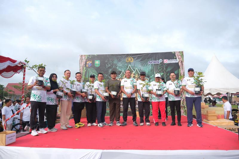 Bupati Siak Lepas Peserta Karhutla Fun Run, Ajak Warga Lestarikan Hutan