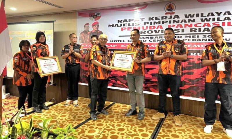 MPC PP Pekanbaru Raih Penghargaan Terbaik, Iwan P : Terimakasih Ketua MPW Riau
