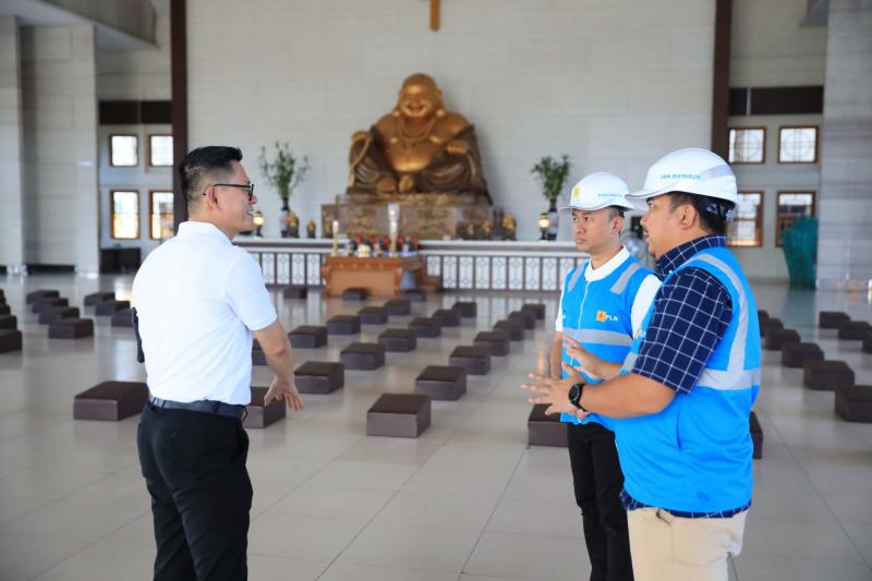 Demi Kenyamanan Jelang Hari Raya Waisak 2025, PLN Lakukan Inspeksi Sistem Kelistrikan Ditempat Ibadah