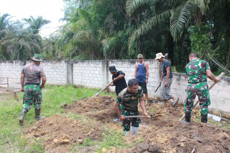 TMMD ke-124 Kodim 0320/Dumai : Akses Sanitasi Layak Terus Ditingkatkan, serta Pembuatan MCK