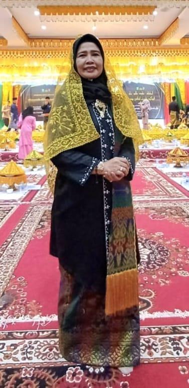 Tudung Manto, Selendang Indah yang Hampir Terlupakan