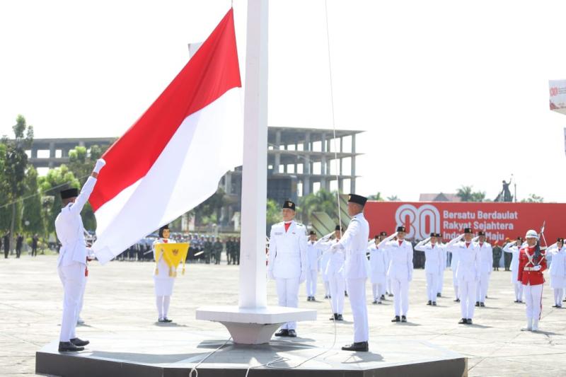 Semarak HUT Ke - 80 RI, Danrem 031/WB Hadiri Upacara di Kantor Gubernur Riau