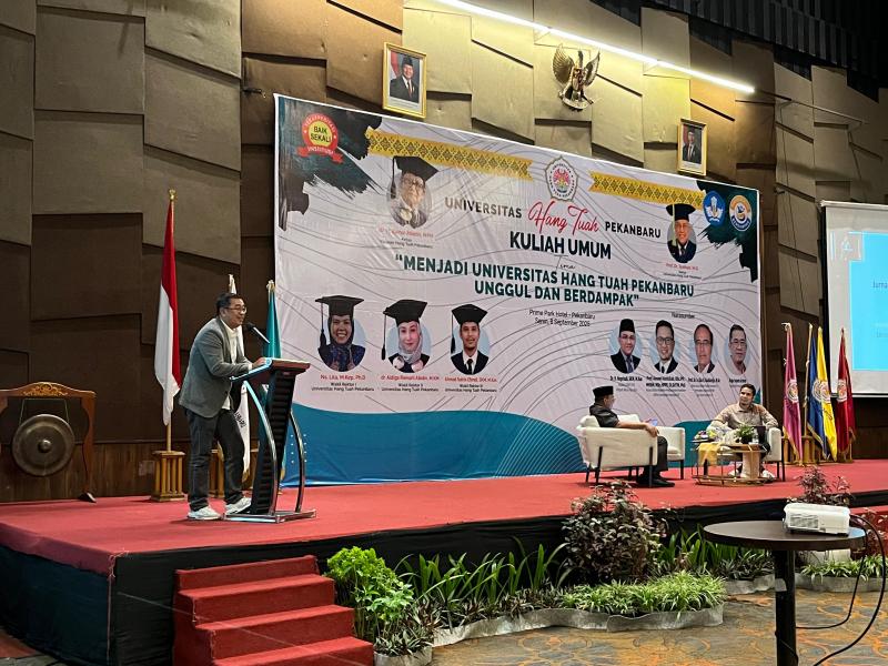 Ketua PWI Riau Raja Isyam Paparkan Tantangan Jurnalis di Tengah Digitalisasi