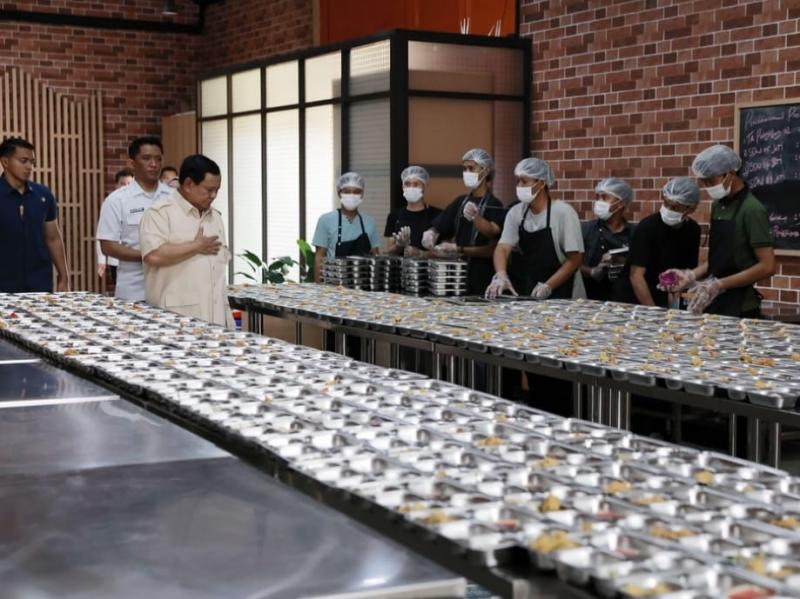 Melihat Optimisme Prabowo Mencapai Pertumbuhan Ekonomi 8 Persen Lewat Program MBG