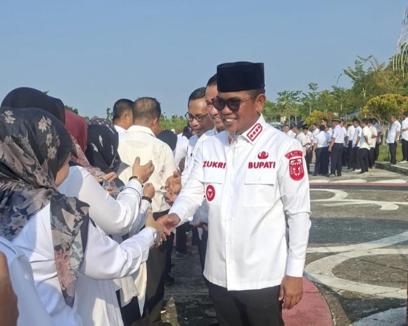Bupati Pelalawan Pimpin Apel Perdana, Tekankan Semangat Baru Pasca Lebaran