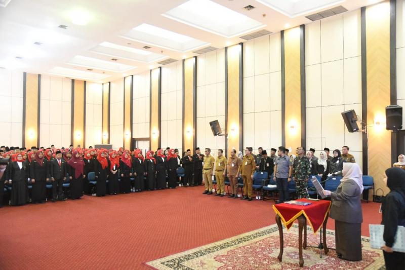 Kasmarni Lantik 215 Kepsek, Tegaskan Zero Tolerance Pungli dan Jual Beli Kursi PPDB