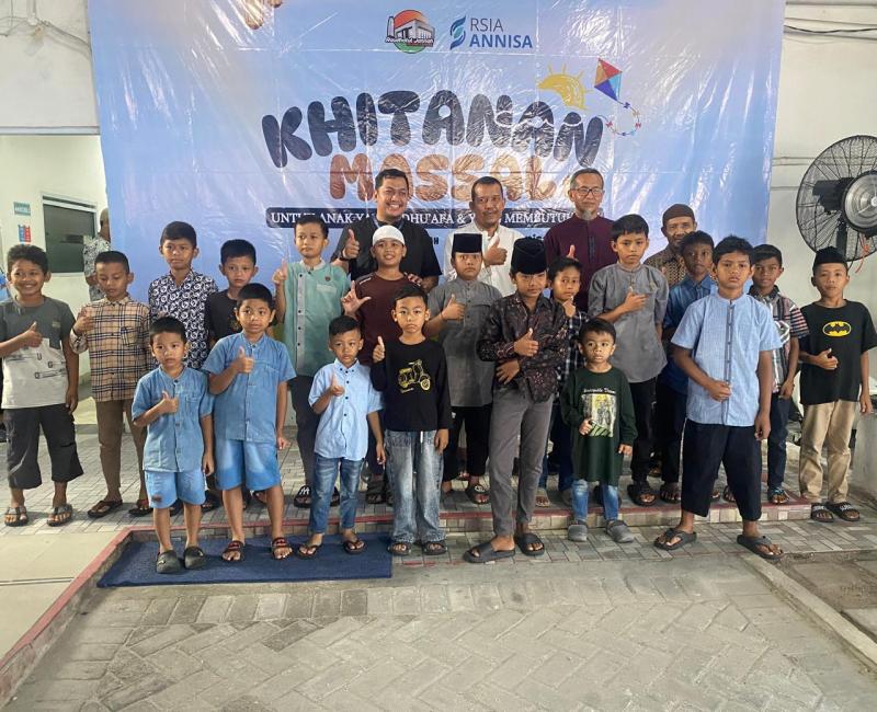 Khitan Massal Gratis RJIC; Masih Banyak yang Tak Dapat Peluang