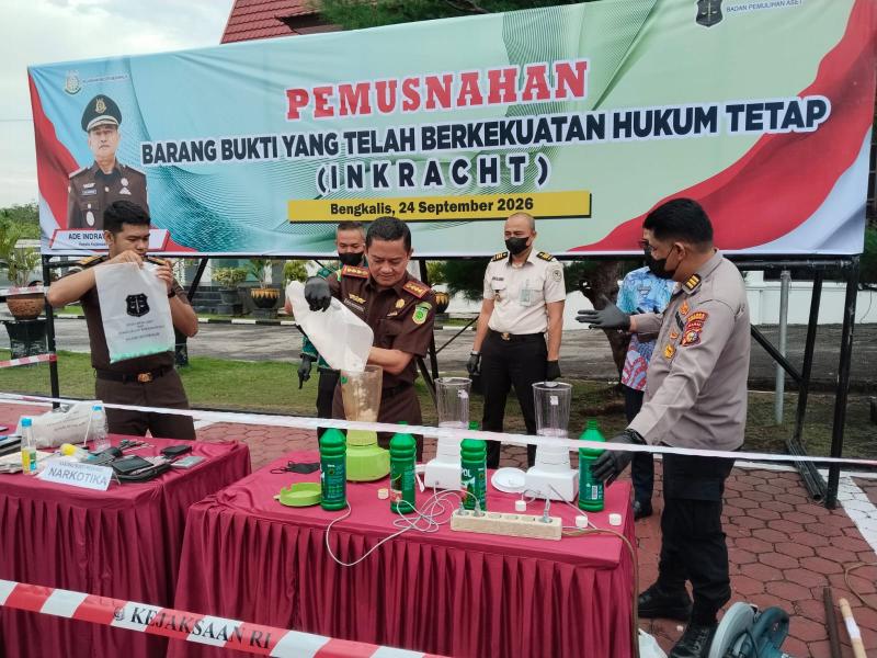 Dominasi Kasus Narkotika, Kejari Bengkalis Musnahkan Barang Bukti 111 Perkara Inkracht