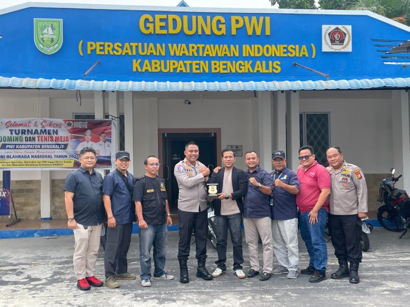 Perkuat Kemitraan, Kapolres Bengkalis Sambangi PWI