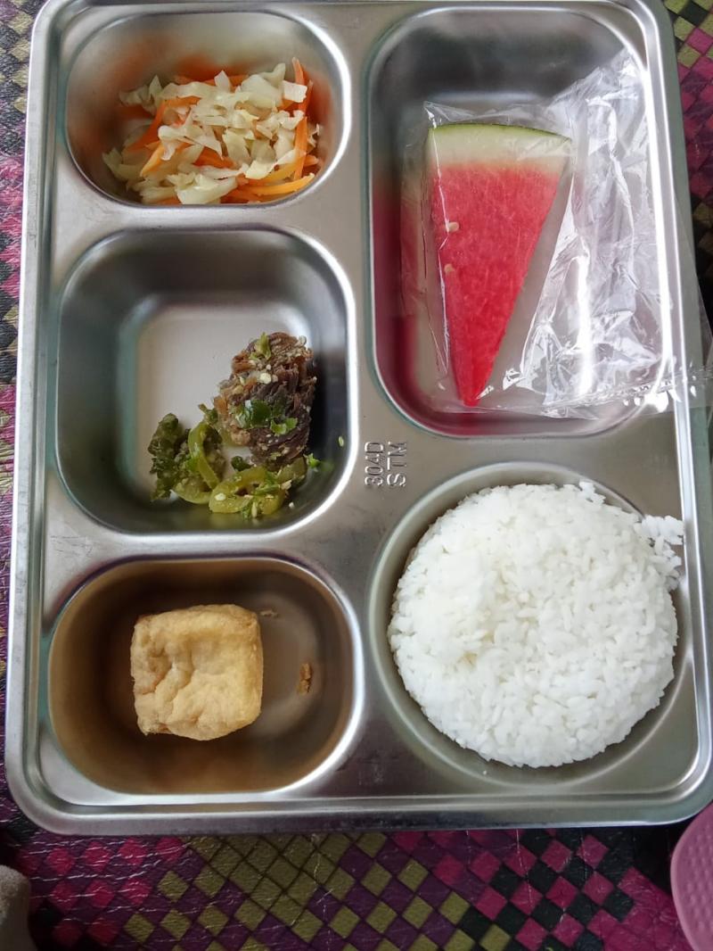 Nasi MBG Mentah dan Lauk Kecil, Penerima Manfaat di Posyandu Tambak Rejo Bengkalis Mengeluh
