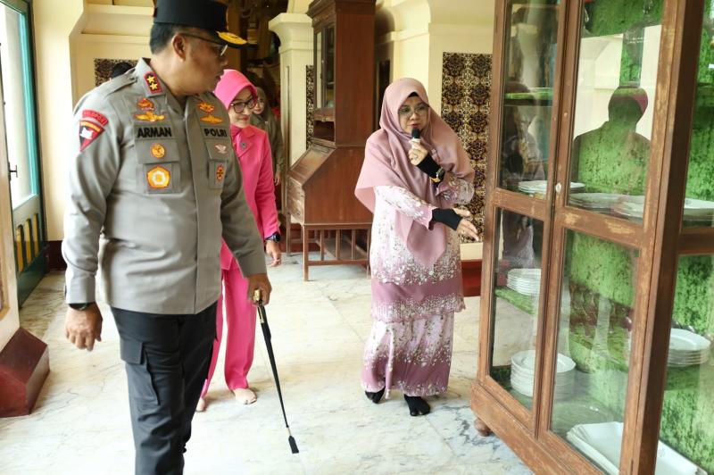 Puji Keberanian Bupati Afni, Kapolda Riau: Yang Diperjuangkannya Hak dan Martabat Siak