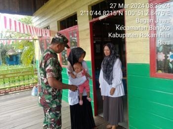 Tanpa Stunting, Babinsa Koramil 0321-01/Bangko, Lanjutkan Pengecekan Stunting Bersama Puskesmas